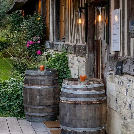 La Chaumiere Hotel