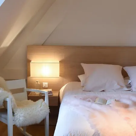 La Chaumiere Otel 4*