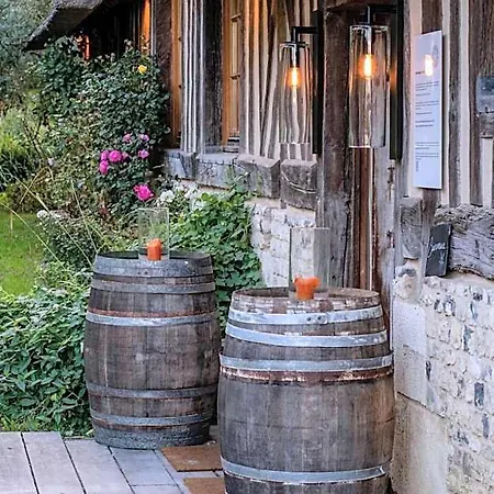 La Chaumiere Hotel 4*