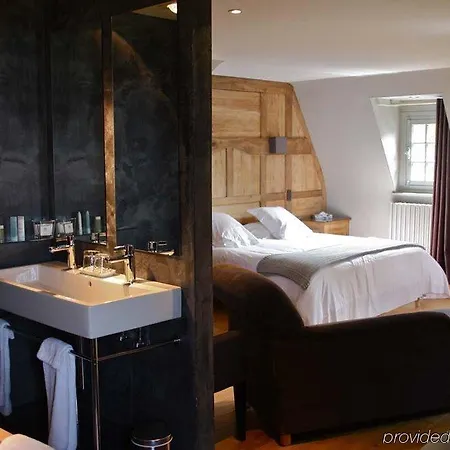 La Chaumiere Hotel