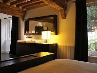 La Chaumiere Otel