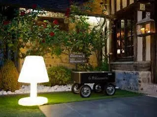 La Chaumiere Otel 4*