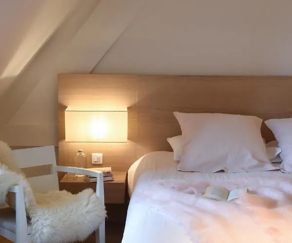 La Chaumiere Hotel 4*